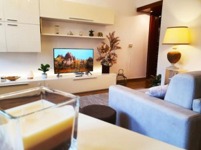 King Como Lake Center 9 posti letto- Grande Terrazza - 2 bagni privati